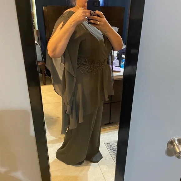 Dress jumpsuit . XL / 95%polyester/5%spandex - Picture 3 of 13